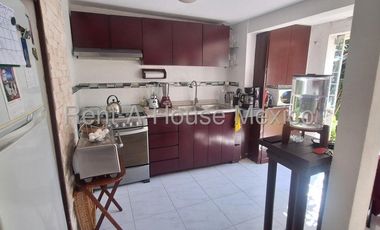 Casa Amueblado en Venta en El Seminario, Toluca JL 25-3326.