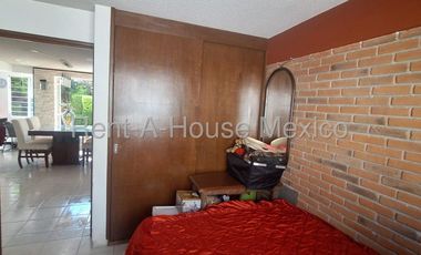 Casa Amueblado en Venta en El Seminario, Toluca JL 25-3326.