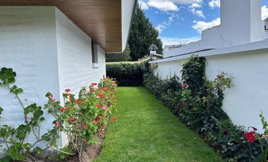Arriendo casa en Jacaranda  cerca al club