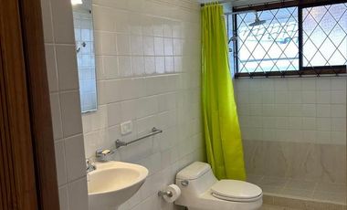 Arriendo casa en Jacaranda  cerca al club