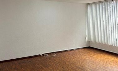 Arriendo casa en Jacaranda  cerca al club