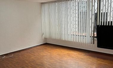 Arriendo casa en Jacaranda  cerca al club