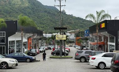 Alquiler Locales Comerciales Frente al Riocentro Ceibos.