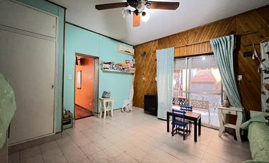 Casa PH en venta en Lanus Oeste