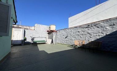 Casa PH en venta en Lanus Oeste