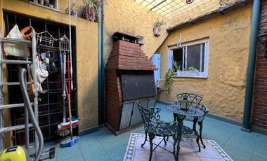 Casa PH en venta en Lanus Oeste
