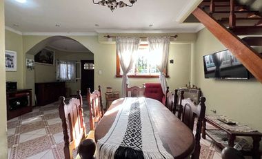 Casa PH en venta en Lanus Oeste