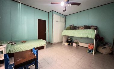 Casa PH en venta en Lanus Oeste