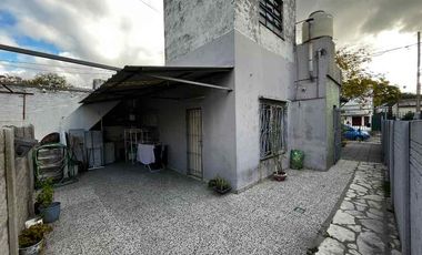 Casa PH en venta en Barrio Parque