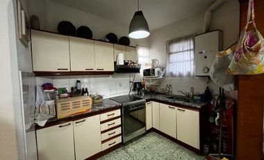 Casa PH en venta en Barrio Parque