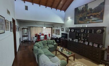 Casa en venta en Quilmes Centro