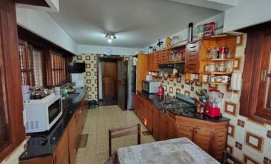 Casa en venta en Quilmes Centro