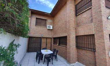 Casa en venta en Quilmes Centro