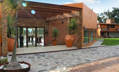 Se Vende: Hotel Resort y Centro de Eventos de Alta Gama en Entorno Natural