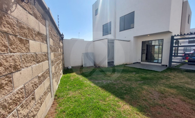 Casa en condominio en venta en Villas del Campo
