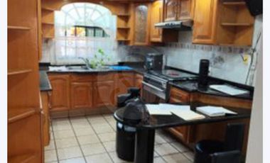 Casa en venta en Fraccionamiento Jardines de los Historiadores