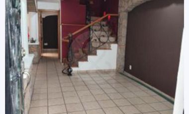 Casa en venta en Fraccionamiento Jardines de los Historiadores
