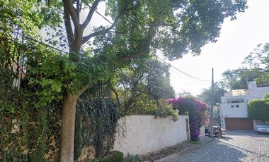 Terreno en venta en Tlacopac, en calle Aralia