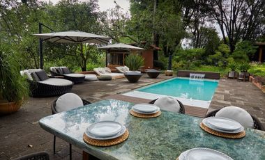 Hermosa casa en venta en Valle de Bravo