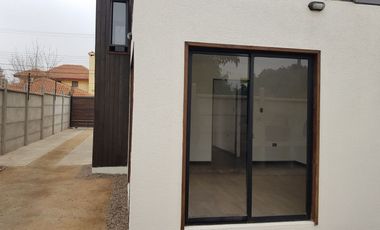 Venta de casa de 132 m2. c/u, estilo moderno, zona residencial  de adultos mayores, Quillota.