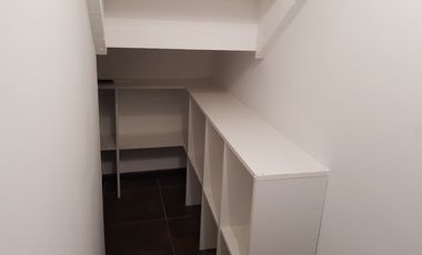 Venta de casa de 132 m2. c/u, estilo moderno, zona residencial  de adultos mayores, Quillota.