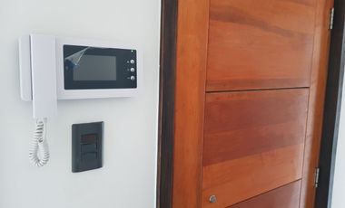 Venta de casa de 132 m2. c/u, estilo moderno, zona residencial  de adultos mayores, Quillota.