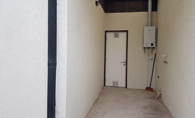 Venta de casa de 132 m2. c/u, estilo moderno, zona residencial  de adultos mayores, Quillota.