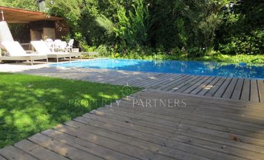 Casa en El Venado con amplio jardín