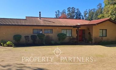 Oportunidad de Parcela con casa en excelente sector a minutos de Santo Domingo central