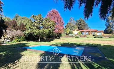 Oportunidad de Parcela con casa en excelente sector a minutos de Santo Domingo central