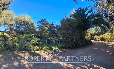 Oportunidad de Parcela con casa en excelente sector a minutos de Santo Domingo central