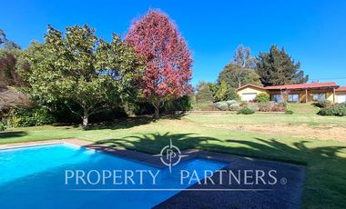 Oportunidad de Parcela con casa en excelente sector a minutos de Santo Domingo central