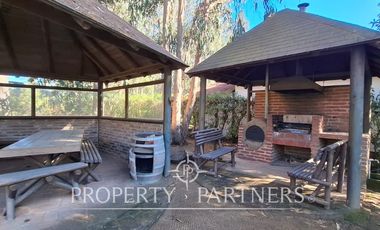 Oportunidad de Parcela con casa en excelente sector a minutos de Santo Domingo central