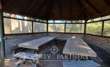 Oportunidad de Parcela con casa en excelente sector a minutos de Santo Domingo central