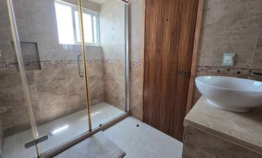 VENTA DE CASA EN REAL ESMERALDA