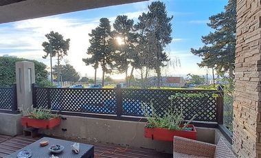 Casa en Arriendo en Los Abedules 1800-1990