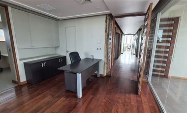 Oficina en Arriendo en Vitacura Lo Castillo