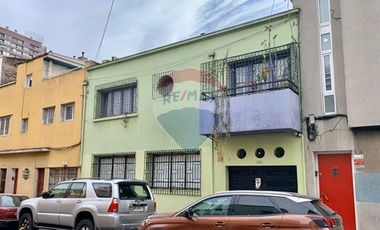 Oficina en Providencia: Clásica y Moderna