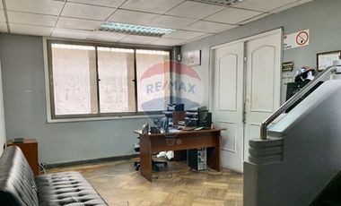 Oficina en Providencia: Clásica y Moderna