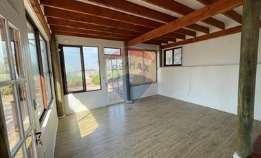Casa con vista panorámica  sector Arrayán