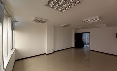 OFICINA EN ARRIENDO EN EL CENTRO/MANIZALES