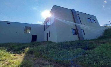 CASA CAMPESTRE EN ARRIENDO EN VEREDA EL ROSARIO/MANIZALES