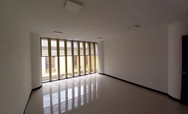 OFICINA EN ARRIENDO EN EL CENTRO/MANIZALES