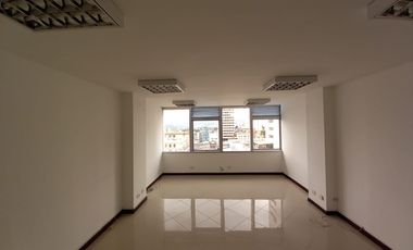 OFICINA EN ARRIENDO EN EL CENTRO/MANIZALES