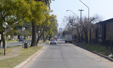 Av GALICIA 2170 - COCHERA CUBIERTA APTA AUTO - CAMIONETAS