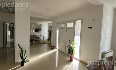 Alquiler casa B° Privado Sta. Angela III