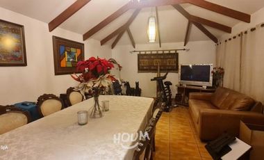 LINDA Y CÓMODA CASA EN PEÑALOLÉN CON PISCINA