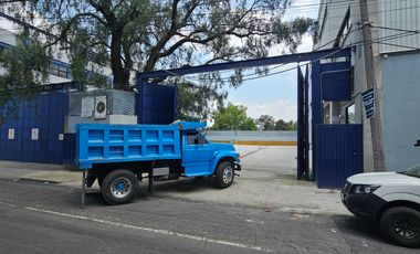 Bodega 500m2 en Constituyentes Observatorio con acceso a trailer y camionetas