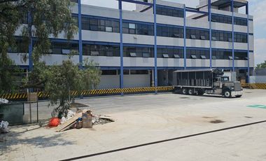 Bodega 500m2 en Constituyentes Observatorio con acceso a trailer y camionetas