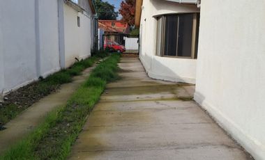 A DOS CUADRAS DE LA PLAZA Y A UNA DE LA MUNICIPALIDAD